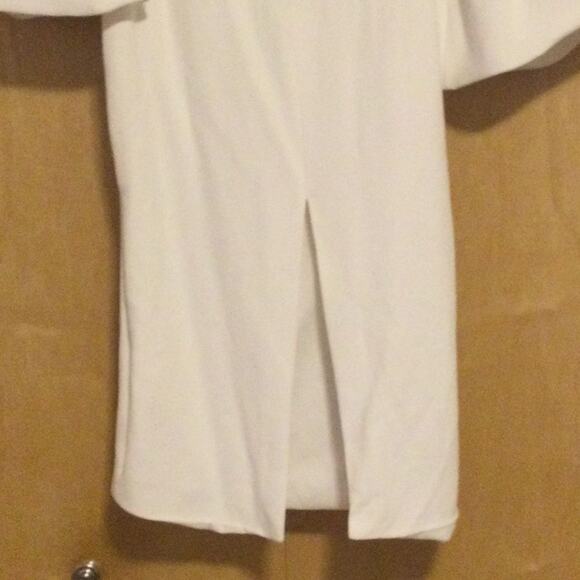 Alexis Nirvana Off-the-Shoulder Sheath Dress - Picture 3 of 10